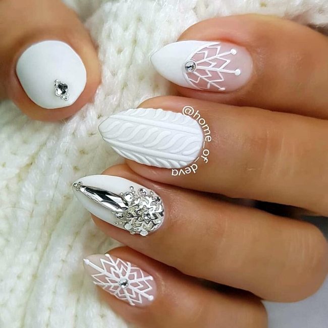 biały manicure noworoczny